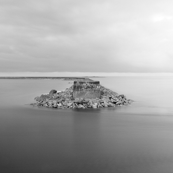 LA DIGUE- Collignon - Manche - France 2010 - Réalisation au reflex numérique - Pose longue - Photographie N° PL 04